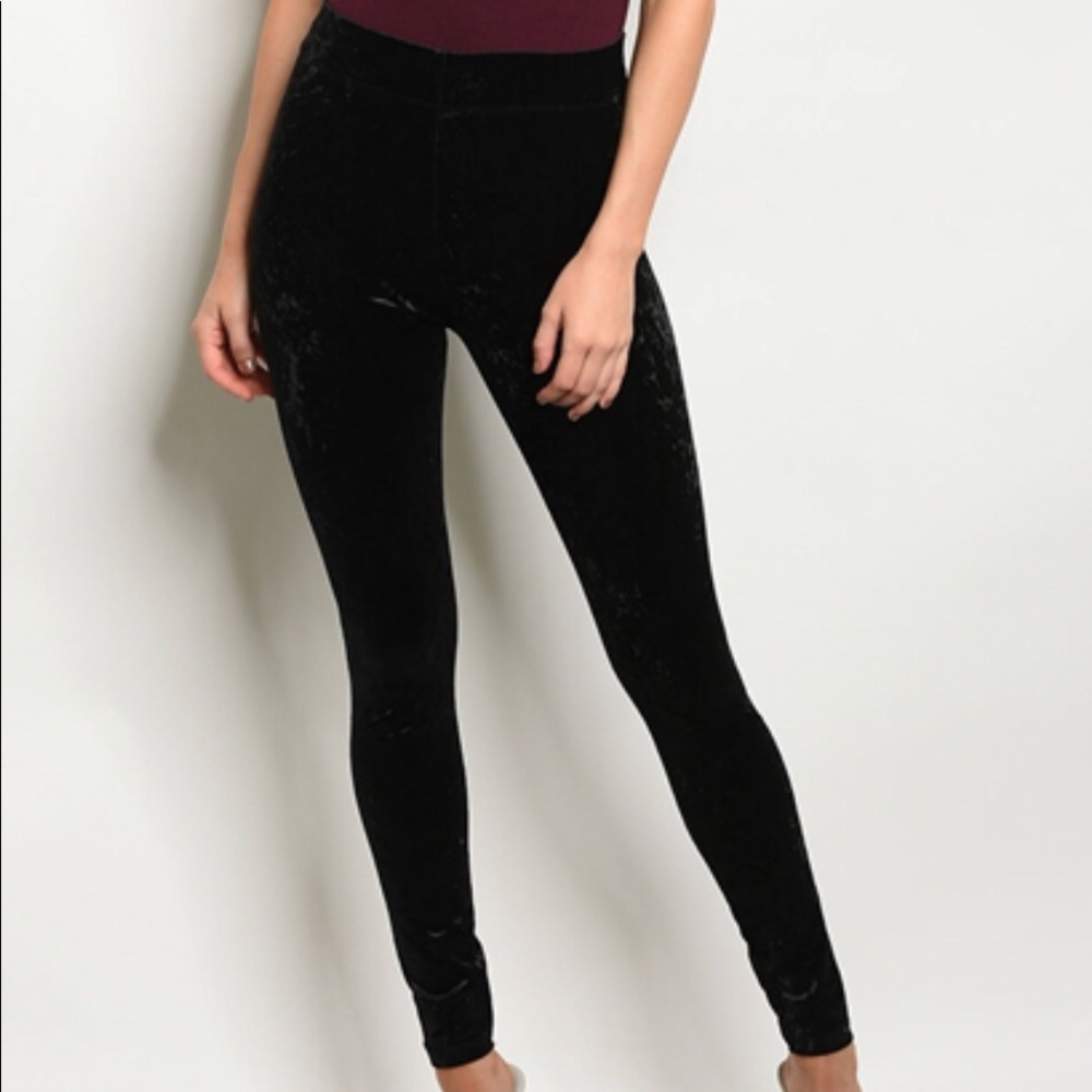 Black Velvet Leggins